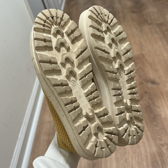 CAMILA’S | Yellow Runner Up Sneakers - Picture 7 of 7